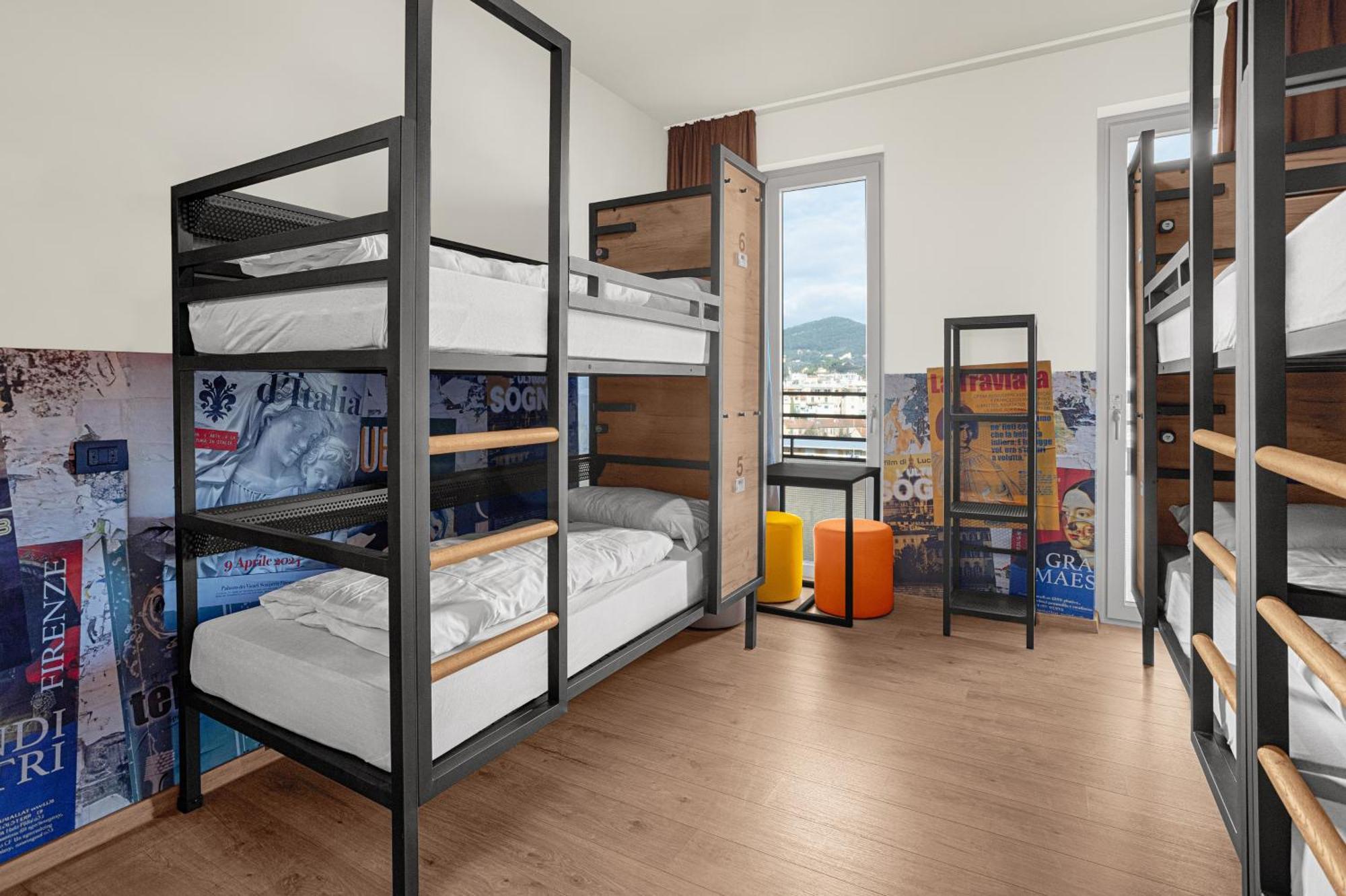 A&O Hostel Firenze Campo Di Marte Bagian luar foto