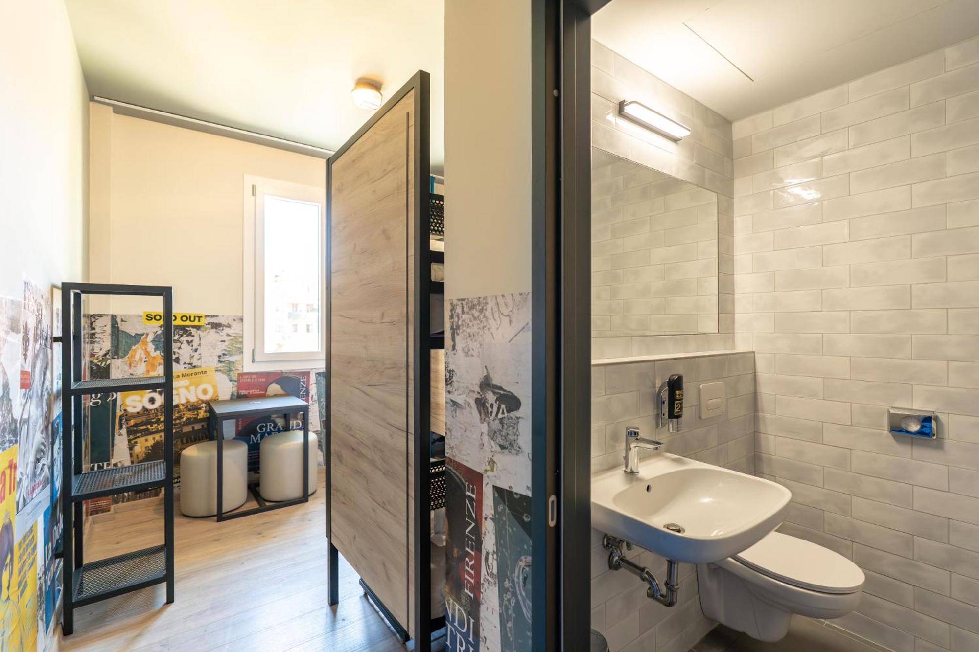 A&O Hostel Firenze Campo Di Marte Bagian luar foto