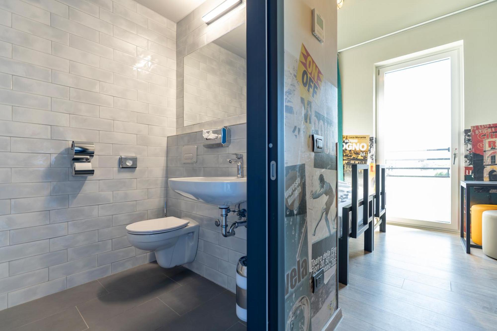 A&O Hostel Firenze Campo Di Marte Bagian luar foto